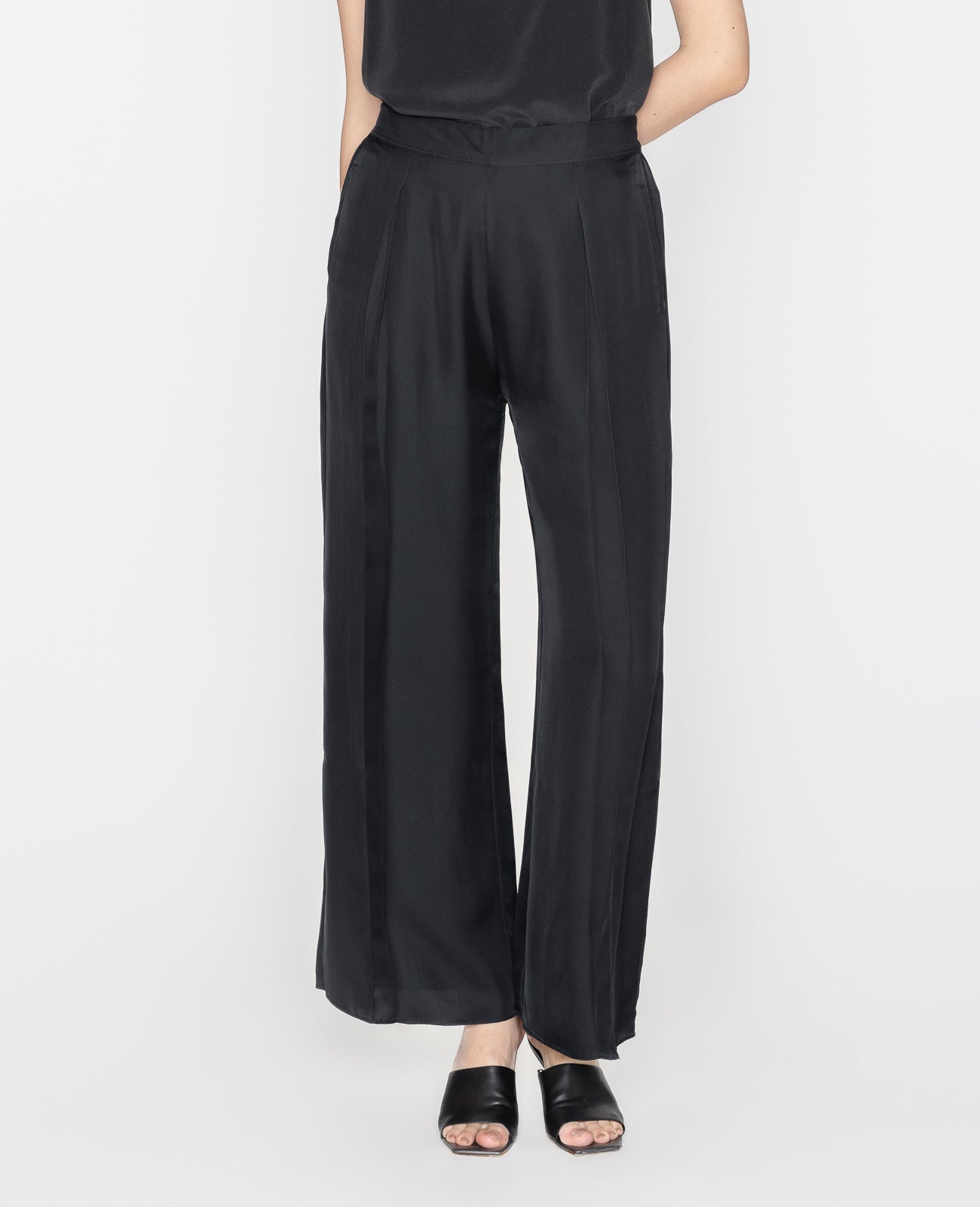 Grana Review Silk Ankle Pants Review — Fairly Curated