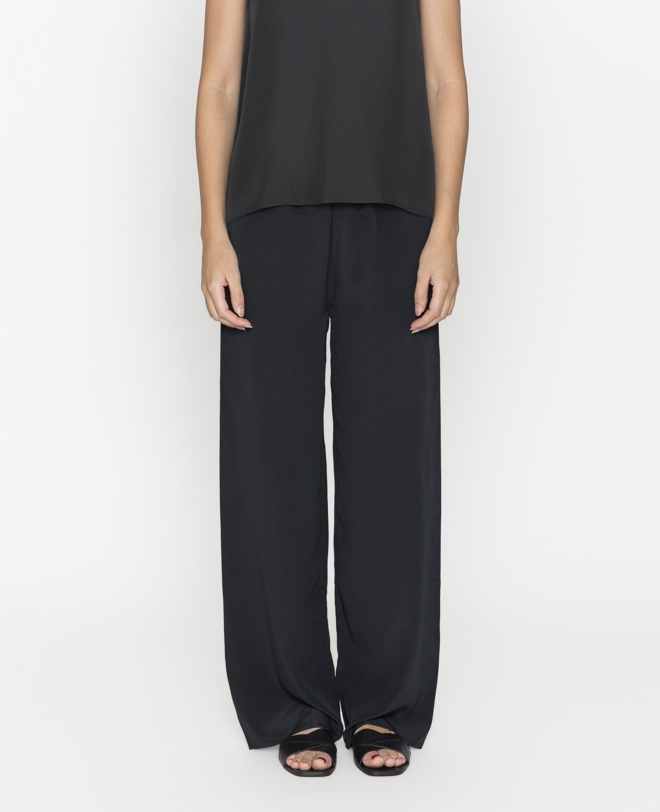 Grana Review Silk Ankle Pants Review — Fairly Curated