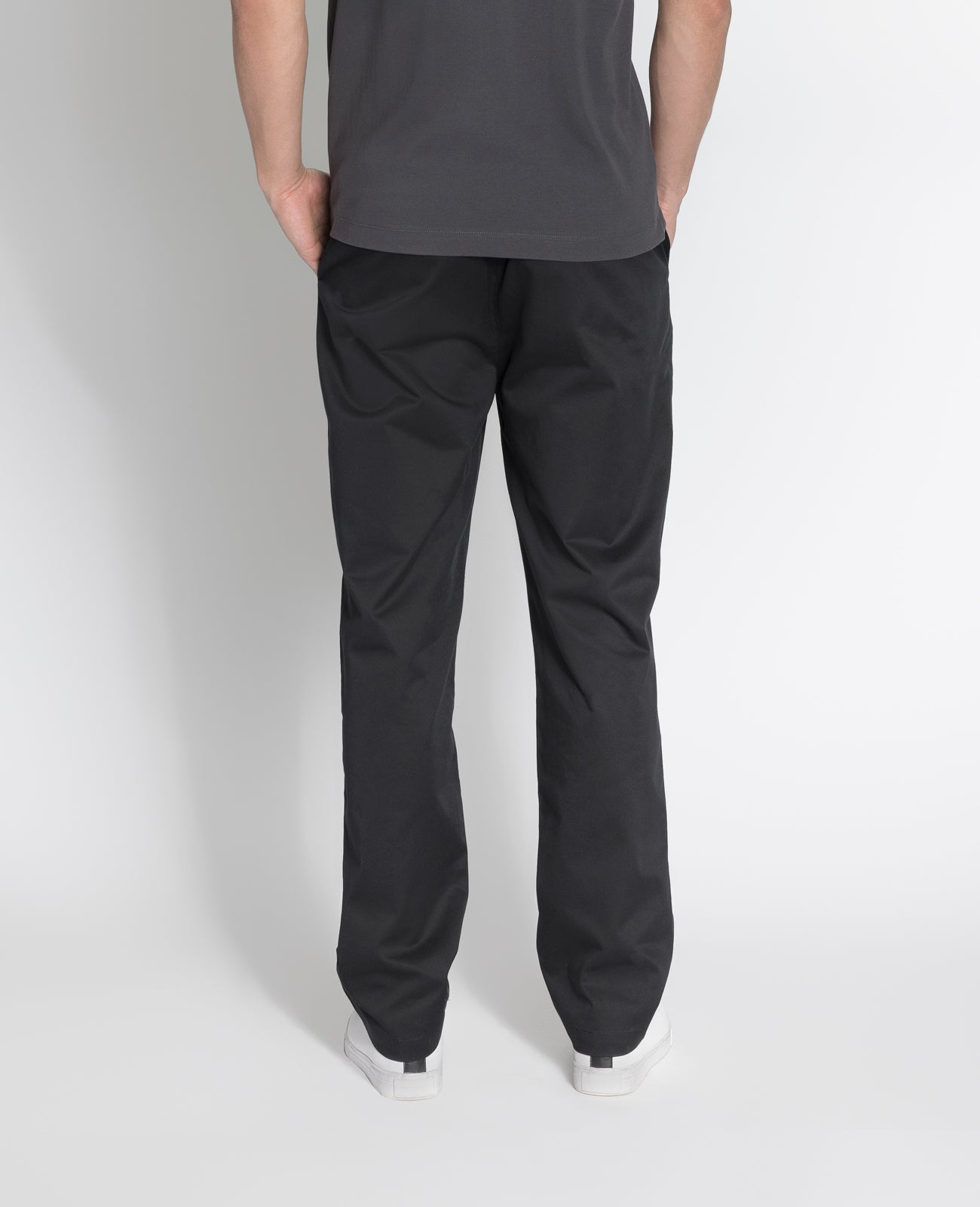 Organic Relaxed Chinos in Black | GRANA #color_black