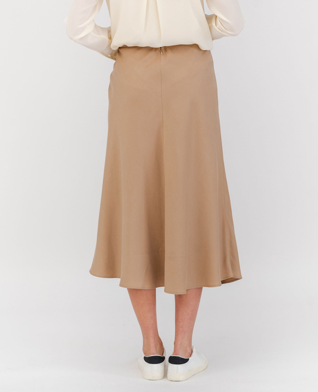 Tencel Wrap Skirt in Beige | GRANA #color_beige