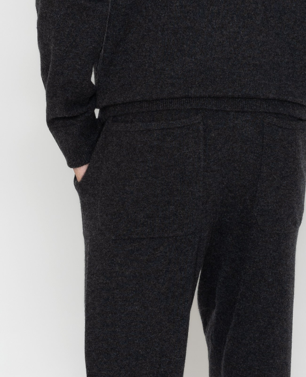 Cashmere Joggers in Charcoal | GRANA #color_charcoal