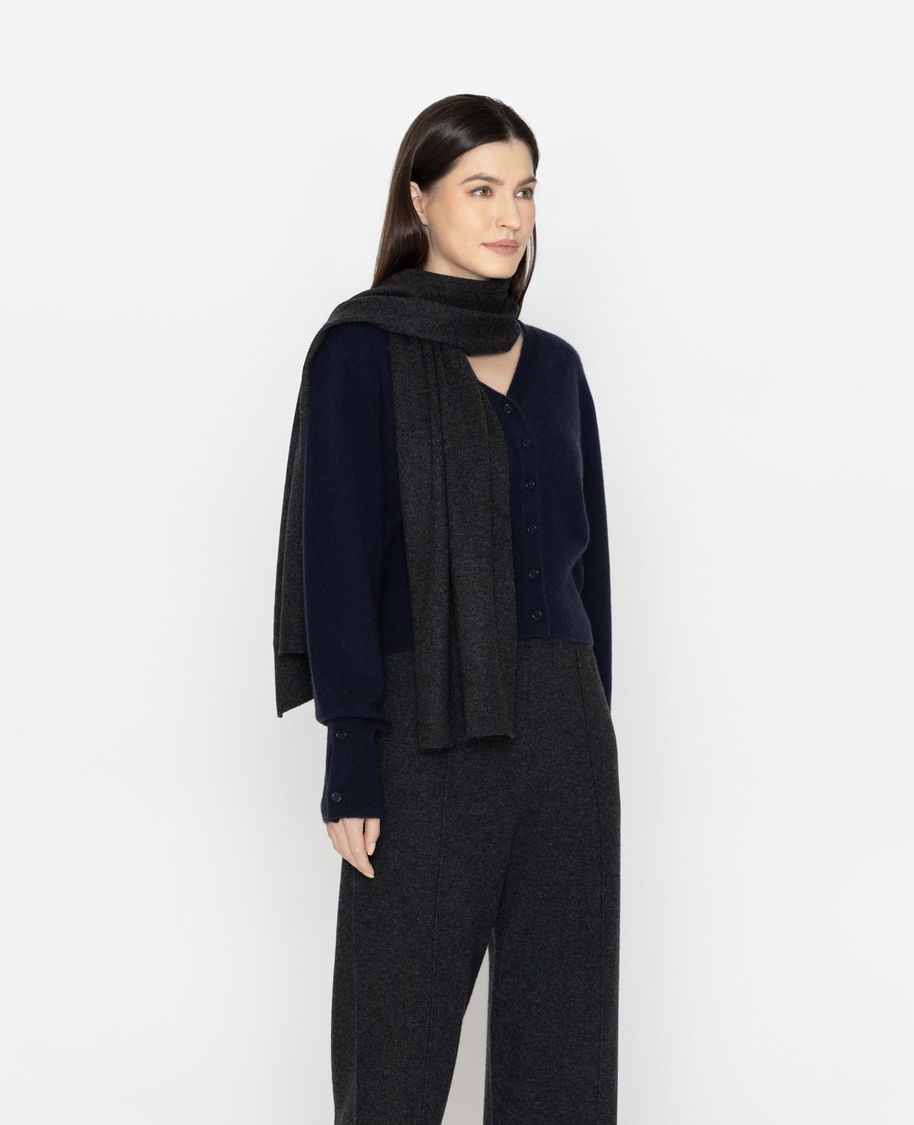 Cashmere Rectangle Scarf in Charcoal | GRANA #color_charcoal