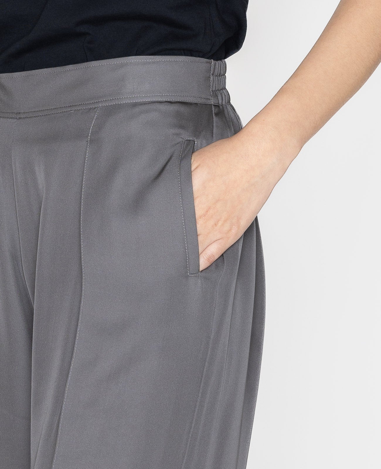 Silk Pleated Pants in STORM | GRANA #color_storm