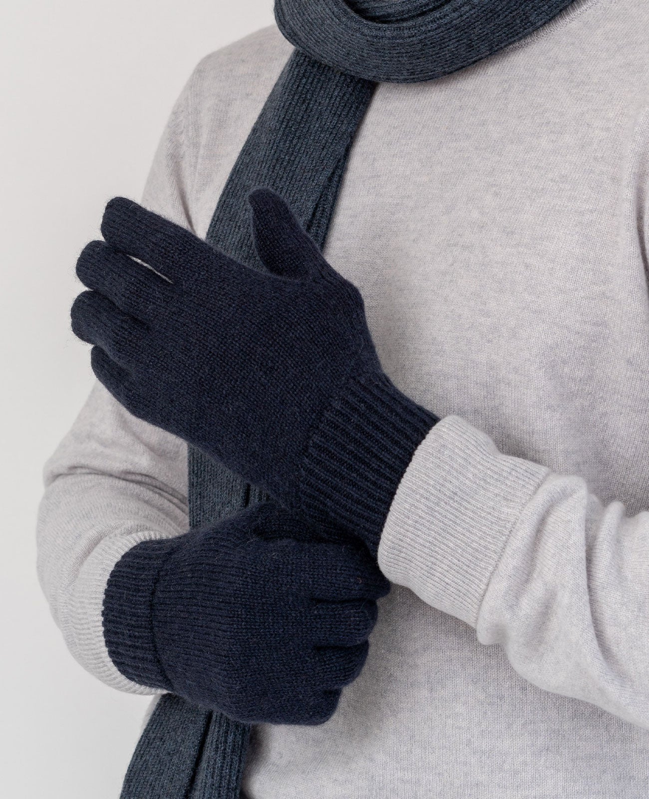 Cashmere Ribbed Gloves in Blackened Blue | GRANA #color_blackened-blue