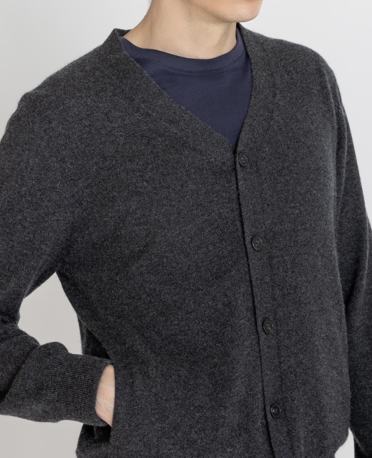 Cashmere V Neck Cardigan in Charcoal | GRANA #color_charcoal