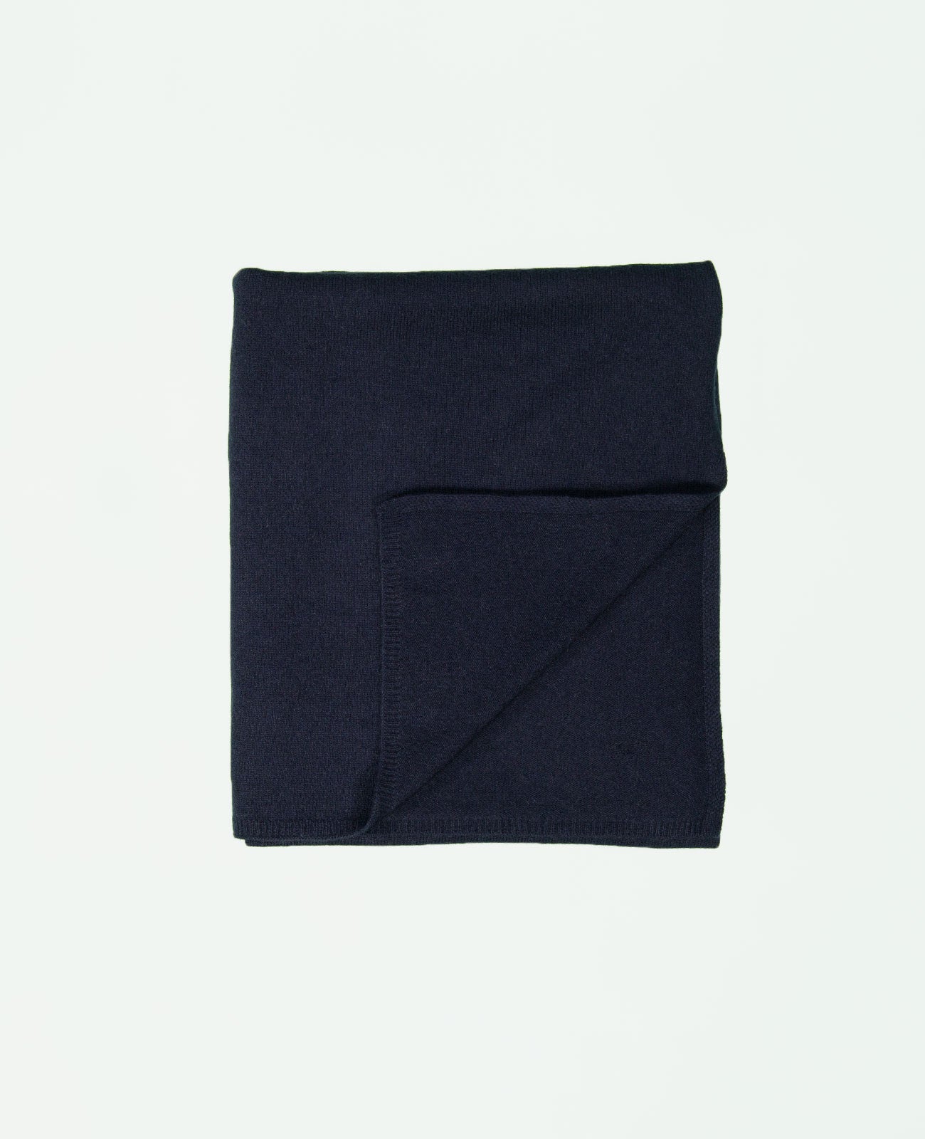 Cashmere Blanket Scarf in Blackened Blue | GRANA #color_blackened-blue