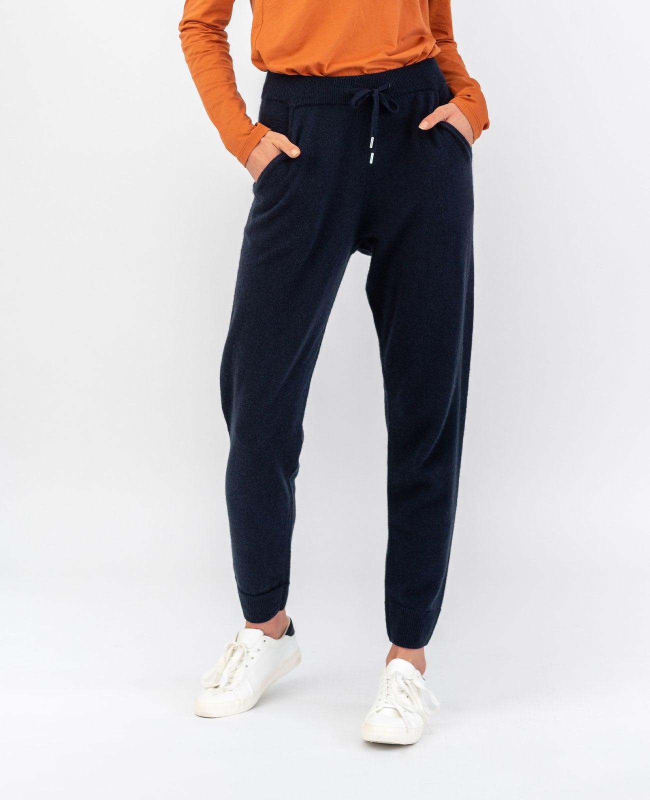 Cashmere Joggers in Blackened Blue | GRANA #color_blackened-blue