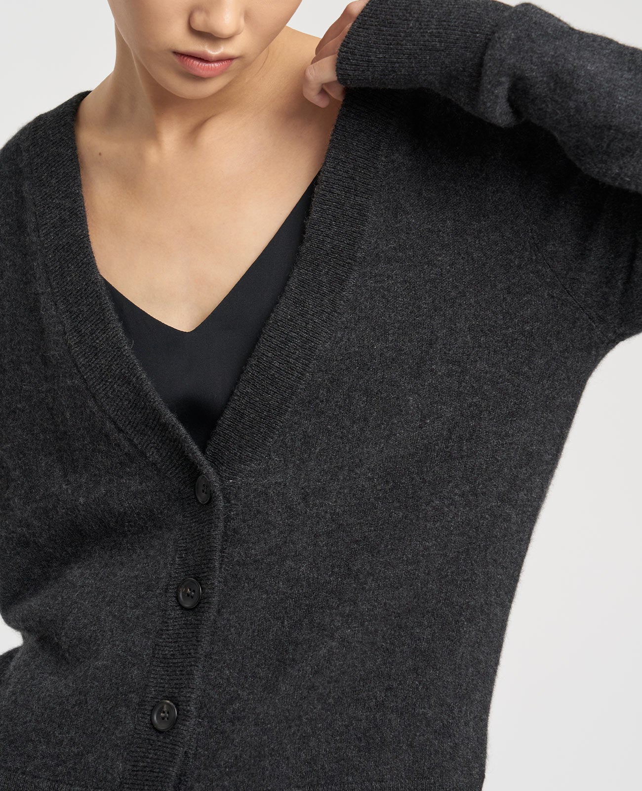 Cashmere V-Neck Cardigan in CHARCOAL | GRANA #color_charcoal