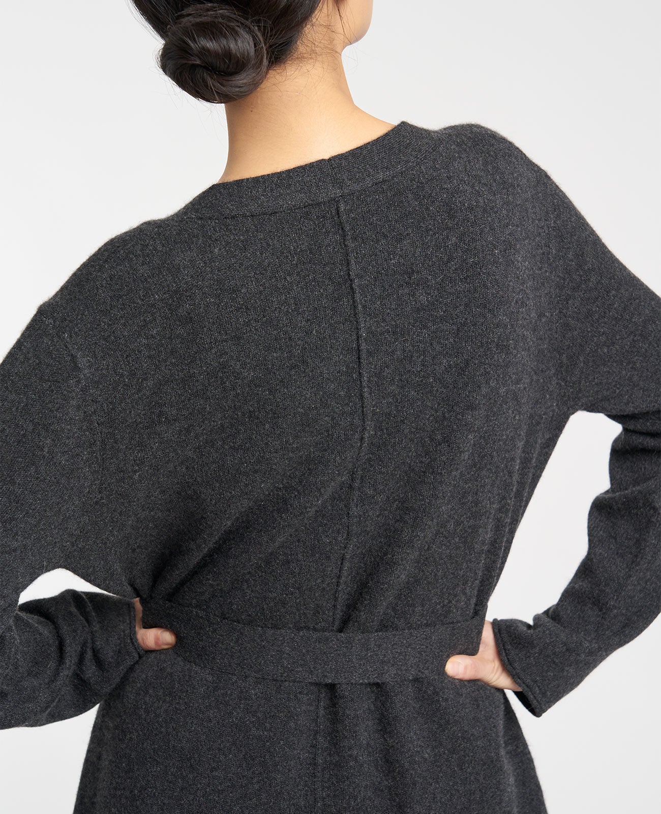 Cashmere Maxi Cardigan in CHARCOAL | GRANA #color_charcoal