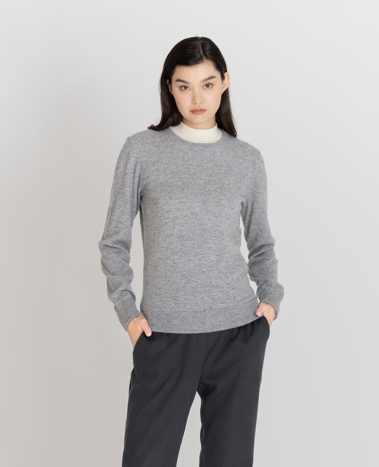 Cashmere Crew Neck Sweater in Heather Grey | GRANA #color_heather-grey