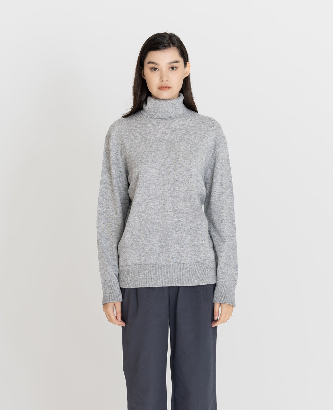Cashmere Turtleneck Sweater in Heather Grey | GRANA #color_heather-grey