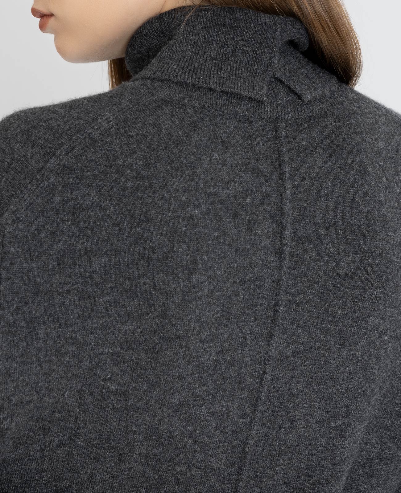 Cashmere Turtleneck Sweater in Charcoal | GRANA #color_charcoal