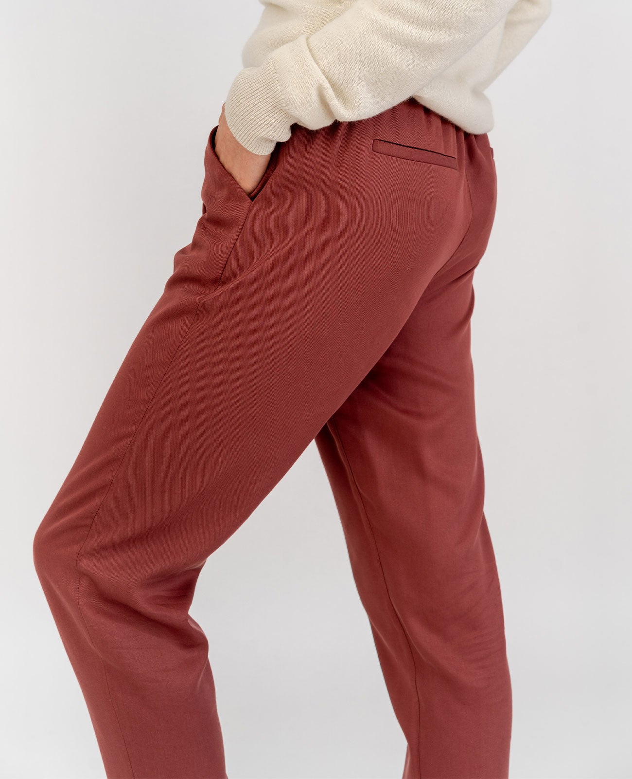 Tencel Relaxed Tailored Pant in Brick Red | GRANA #color_brick-red