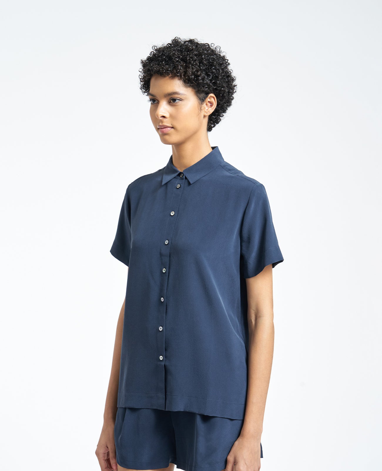 Silk Short Sleeve Shirt in NAVY | GRANA #color_navy