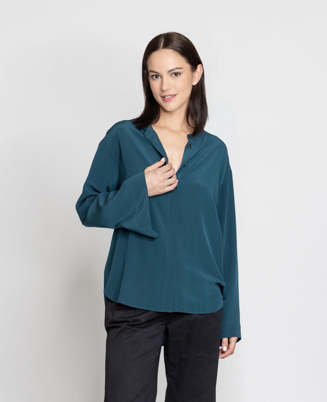 Silk Band Collar Shirt in Emerald | GRANA #color_emerald