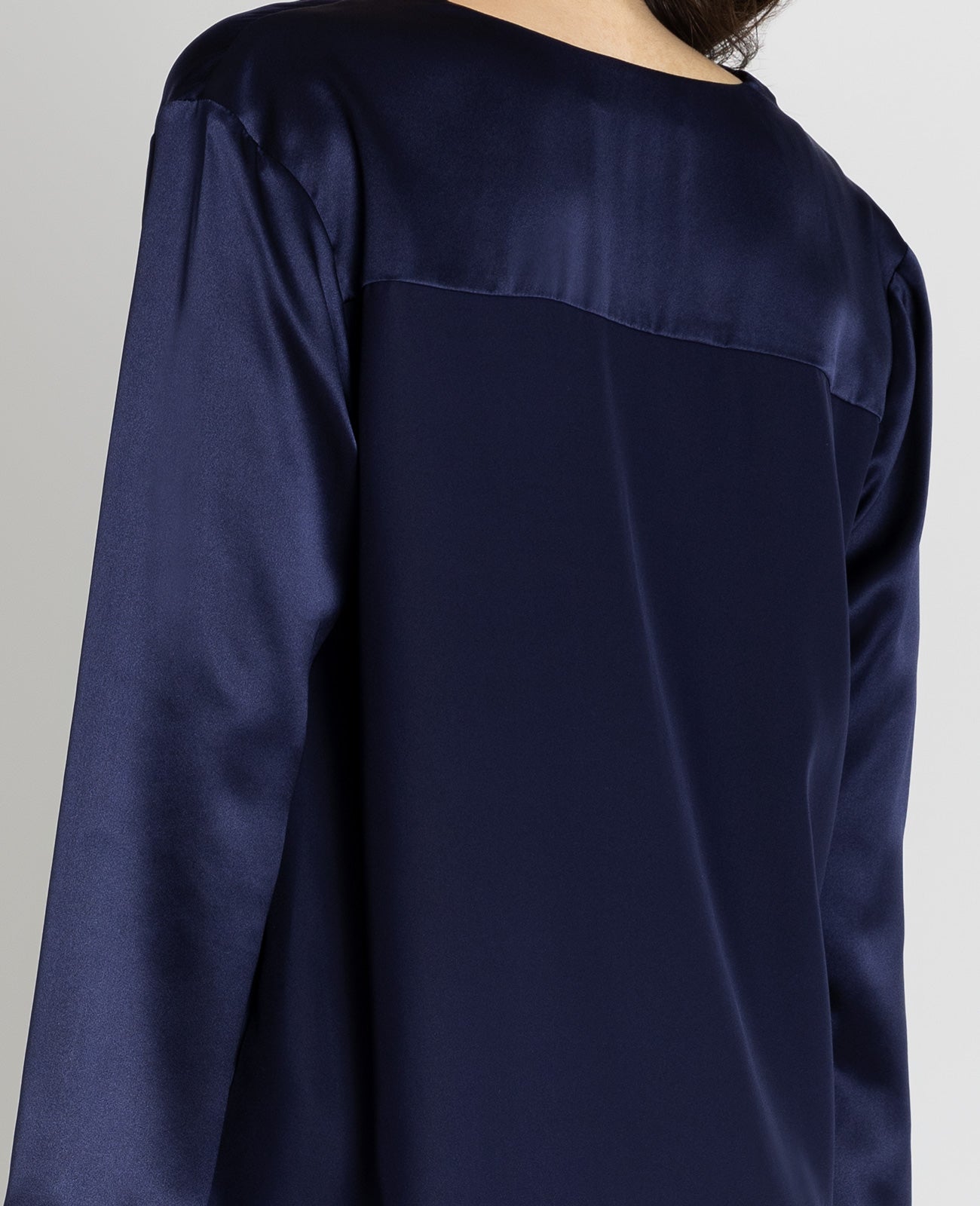 Silk Pyjamas V-Neck Pull Over Blouse in Lazuli Blue | GRANA #color_lazuli-blue